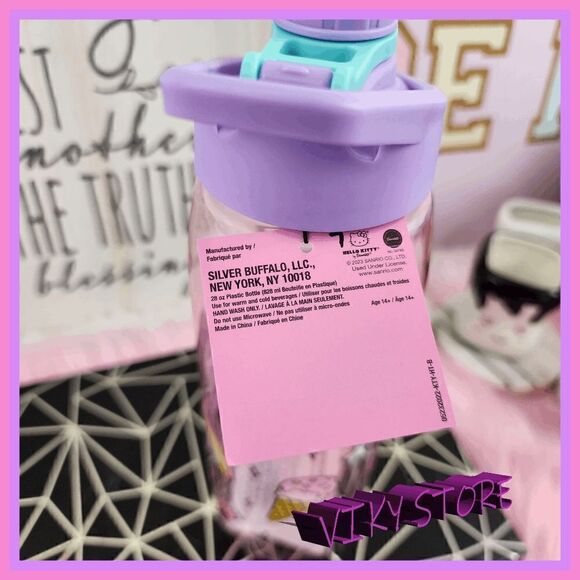 NWT Hello Kitty Charm: Clear Plastic 28 oz Water Bottle NWT - Picture 4 of 5